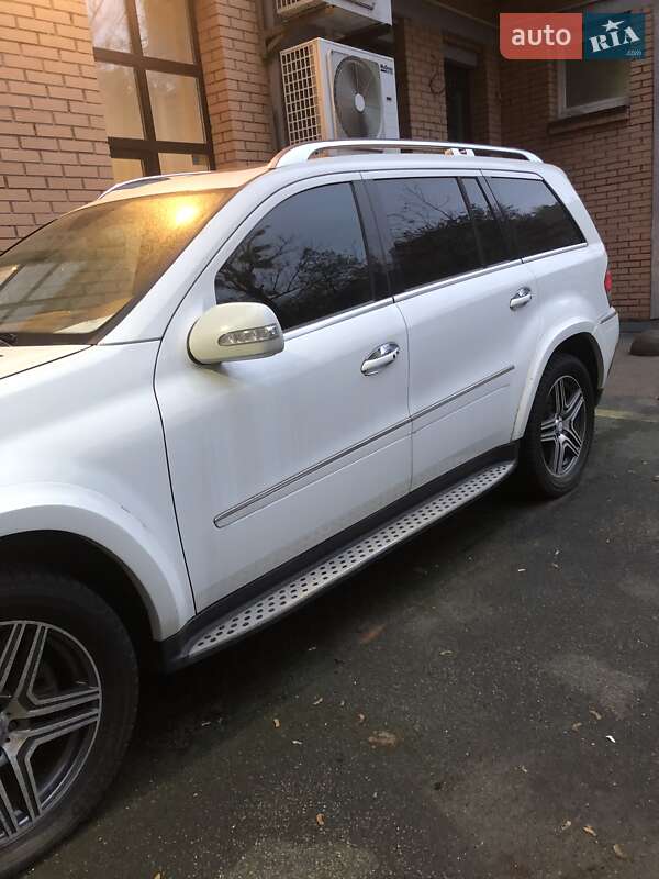 Внедорожник / Кроссовер Mercedes-Benz GL-Class 2007 в Киеве