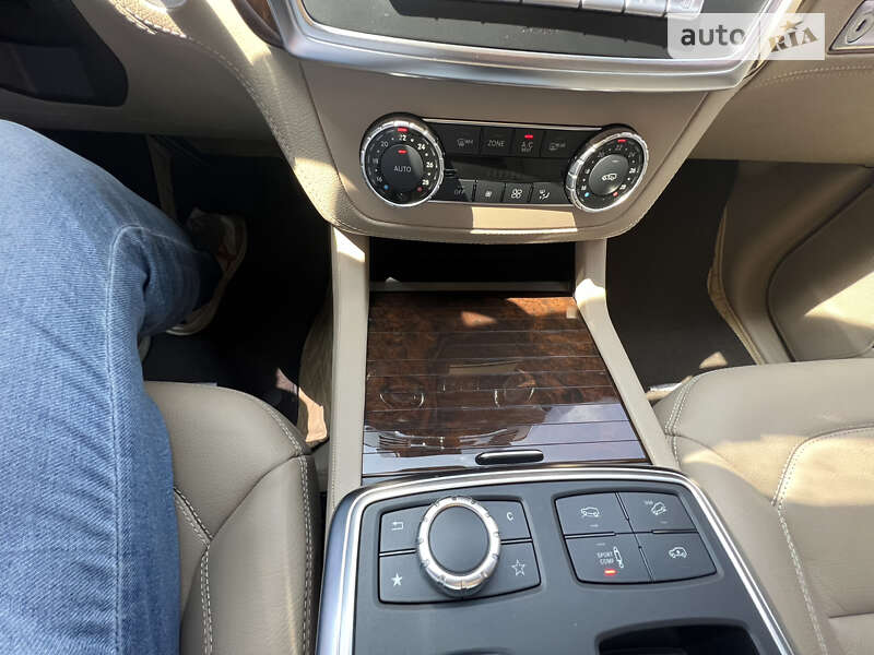 Позашляховик / Кросовер Mercedes-Benz GL-Class 2014 в Києві
