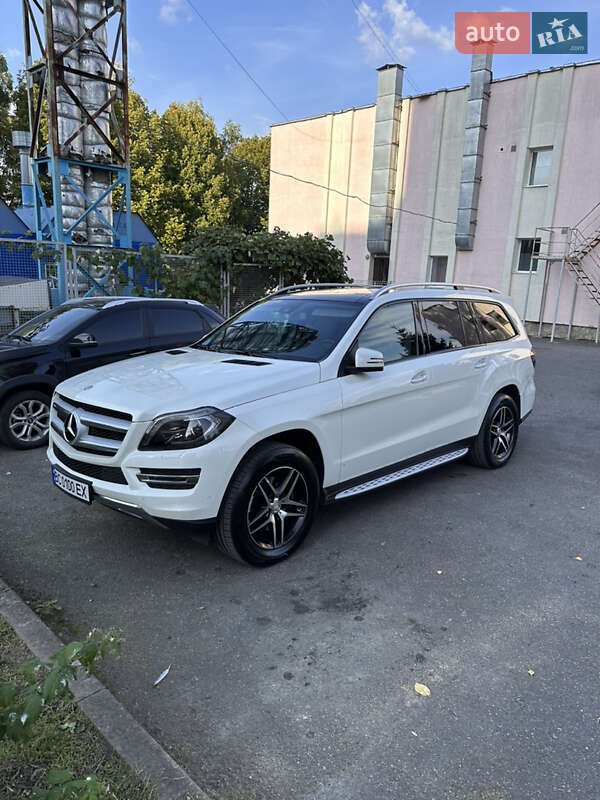 Позашляховик / Кросовер Mercedes-Benz GL-Class 2013 в 