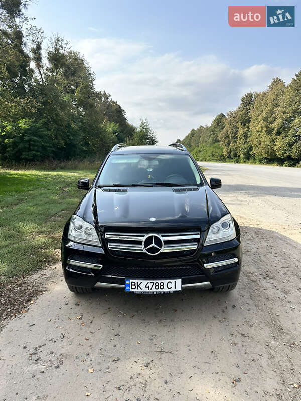 Внедорожник / Кроссовер Mercedes-Benz GL-Class 2011 в Корце