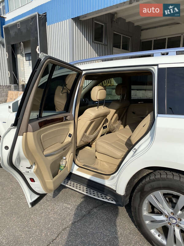 Внедорожник / Кроссовер Mercedes-Benz GL-Class 2011 в Киеве