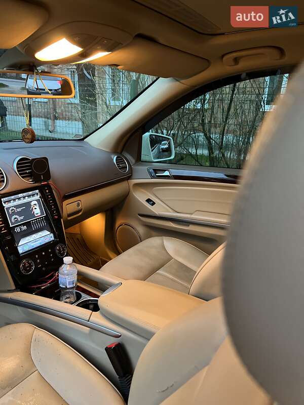 Позашляховик / Кросовер Mercedes-Benz GL-Class 2011 в Чернівцях