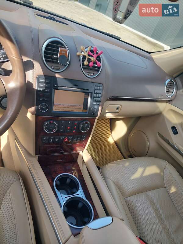 Внедорожник / Кроссовер Mercedes-Benz GL-Class 2010 в Яворове