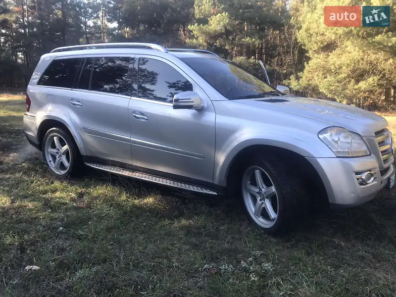 Mercedes-Benz GL-Class