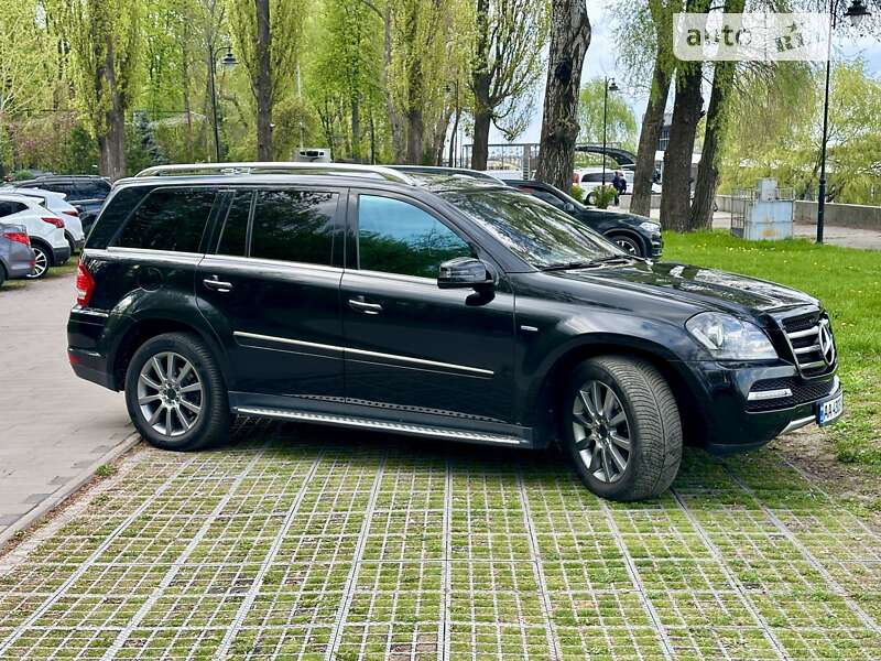 Позашляховик / Кросовер Mercedes-Benz GL-Class 2011 в Києві