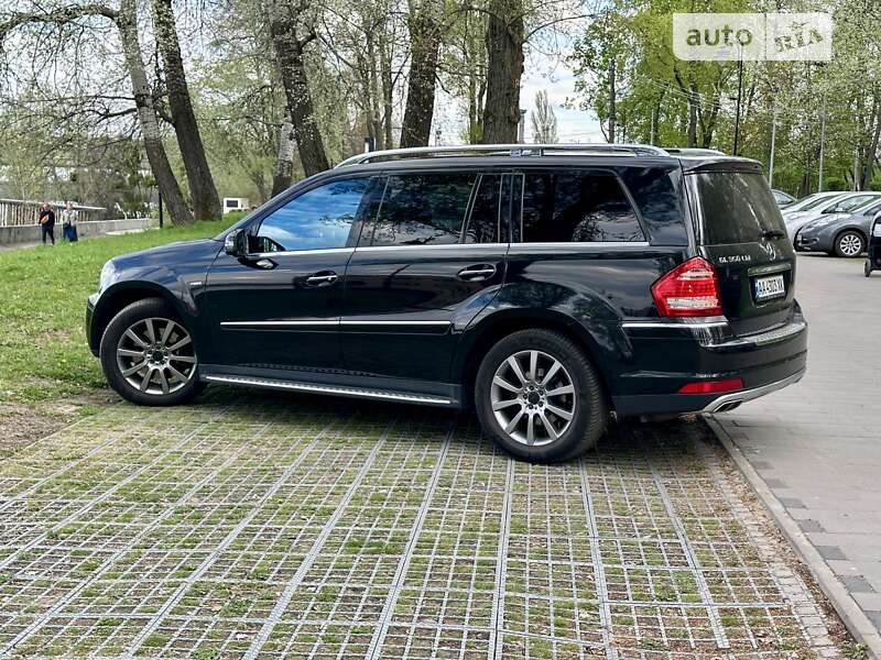 Позашляховик / Кросовер Mercedes-Benz GL-Class 2011 в Києві