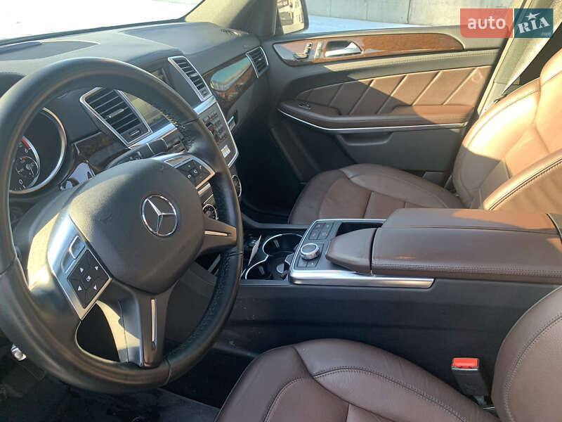 Внедорожник / Кроссовер Mercedes-Benz GL-Class 2013 в Киеве фото 16 Внедорожник / Кроссовер Mercedes-Benz GL-Class 2013 в Киеве