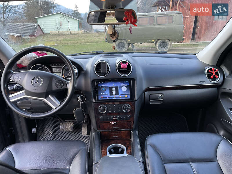Внедорожник / Кроссовер Mercedes-Benz GL-Class 2010 в Путиле