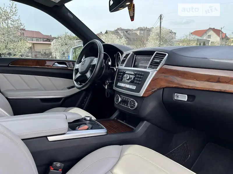 Mercedes-Benz GL-Class
