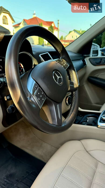Внедорожник / Кроссовер Mercedes-Benz GL-Class 2015 в Киеве фото 24 Внедорожник / Кроссовер Mercedes-Benz GL-Class 2015 в Киеве