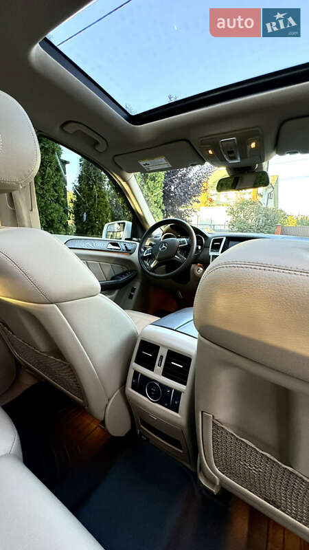 Внедорожник / Кроссовер Mercedes-Benz GL-Class 2015 в Киеве фото 45 Внедорожник / Кроссовер Mercedes-Benz GL-Class 2015 в Киеве