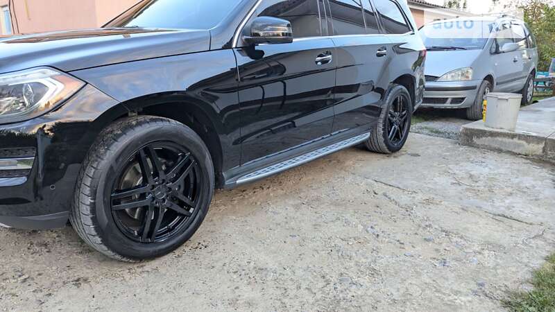 Позашляховик / Кросовер Mercedes-Benz GL-Class 2013 в Чернівцях