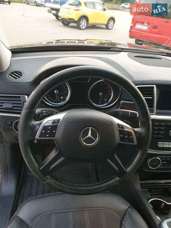 Позашляховик / Кросовер Mercedes-Benz GL-Class 2014 в Києві