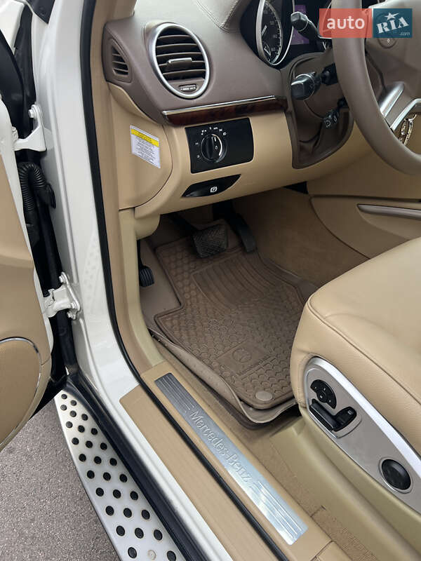 Позашляховик / Кросовер Mercedes-Benz GL-Class 2011 в Рівному