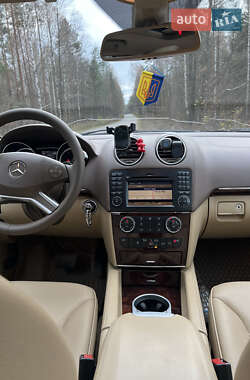 Внедорожник / Кроссовер Mercedes-Benz GL-Class 2011 в 