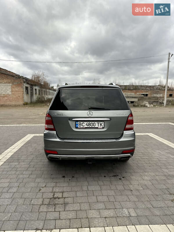 Внедорожник / Кроссовер Mercedes-Benz GL-Class 2011 в Вараше