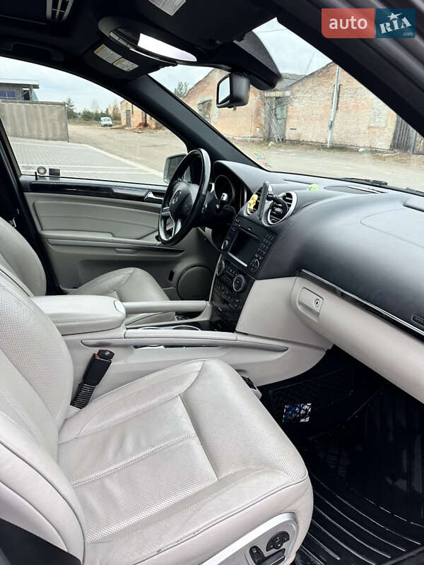 Внедорожник / Кроссовер Mercedes-Benz GL-Class 2011 в Вараше