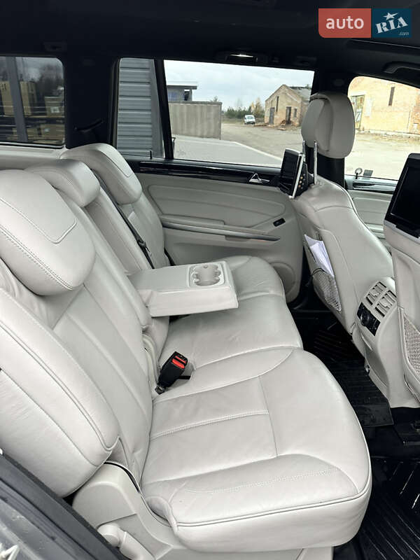 Внедорожник / Кроссовер Mercedes-Benz GL-Class 2011 в Вараше