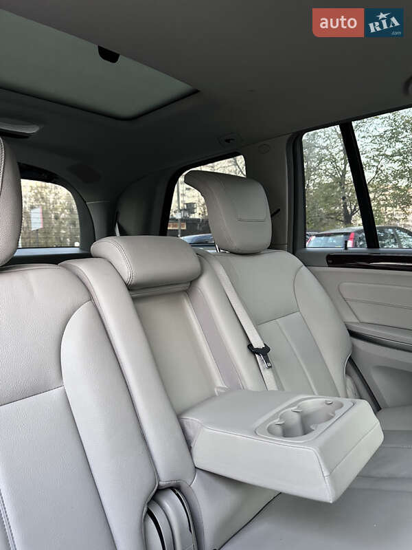 Внедорожник / Кроссовер Mercedes-Benz GL-Class 2010 в Киеве