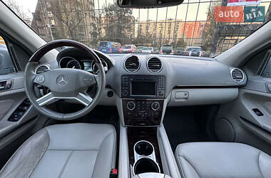 Позашляховик / Кросовер Mercedes-Benz GL-Class 2010 в 