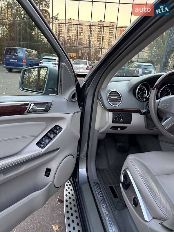 Внедорожник / Кроссовер Mercedes-Benz GL-Class 2010 в Киеве