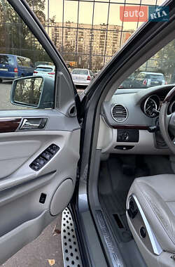 Позашляховик / Кросовер Mercedes-Benz GL-Class 2010 в 