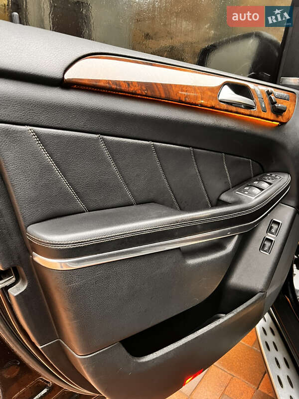 Позашляховик / Кросовер Mercedes-Benz GL-Class 2013 в Одесі фото 20 Позашляховик / Кросовер Mercedes-Benz GL-Class 2013 в Одесі