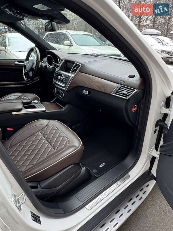 Внедорожник / Кроссовер Mercedes-Benz GL-Class 2014 в Киеве фото 7 Внедорожник / Кроссовер Mercedes-Benz GL-Class 2014 в Киеве