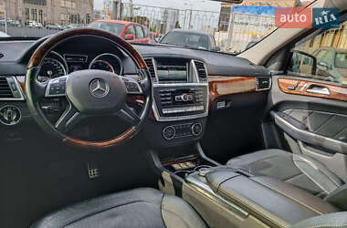 Позашляховик / Кросовер Mercedes-Benz GL-Class 2014 в 