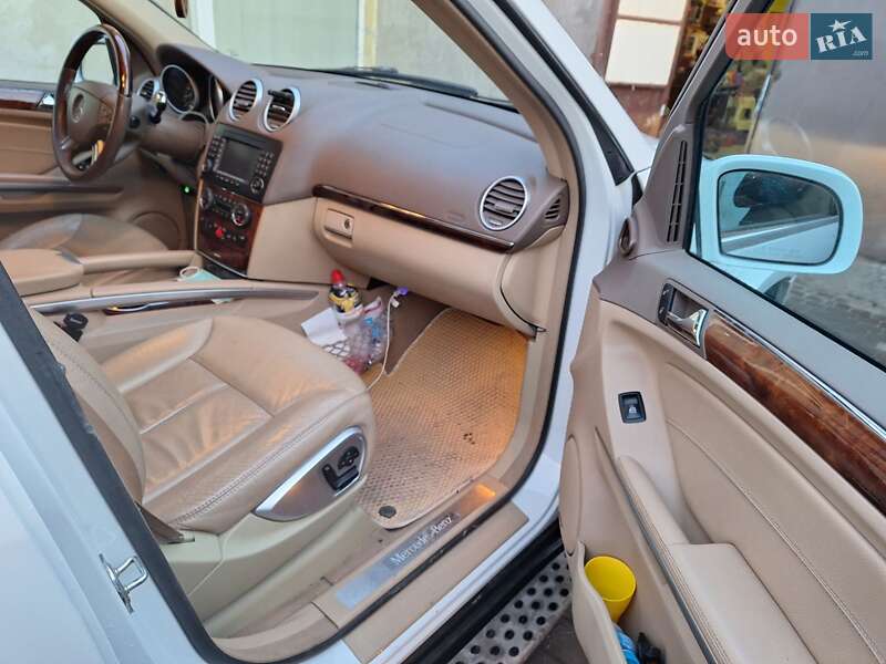 Внедорожник / Кроссовер Mercedes-Benz GL-Class 2008 в Татарбунарах фото 12 Внедорожник / Кроссовер Mercedes-Benz GL-Class 2008 в Татарбунарах