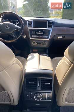 Позашляховик / Кросовер Mercedes-Benz GL-Class 2013 в 