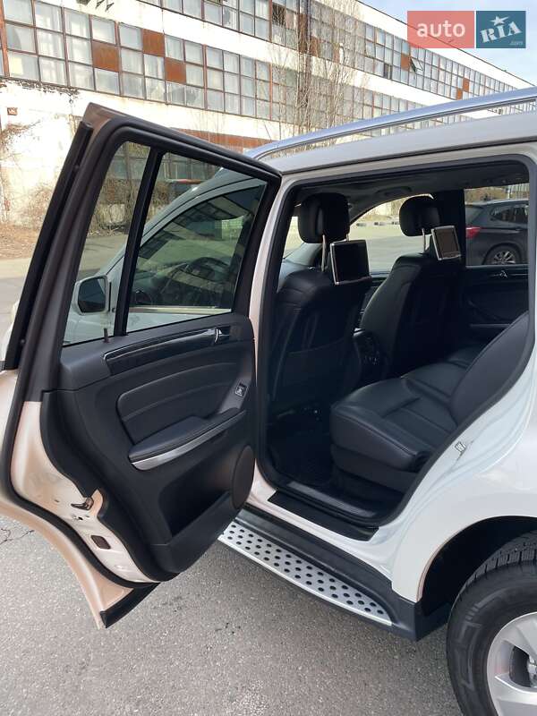 Внедорожник / Кроссовер Mercedes-Benz GL-Class 2010 в Киеве фото 12 Внедорожник / Кроссовер Mercedes-Benz GL-Class 2010 в Киеве