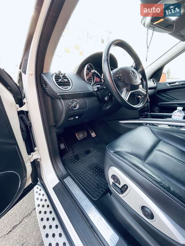 Внедорожник / Кроссовер Mercedes-Benz GL-Class 2010 в Киеве фото 53 Внедорожник / Кроссовер Mercedes-Benz GL-Class 2010 в Киеве