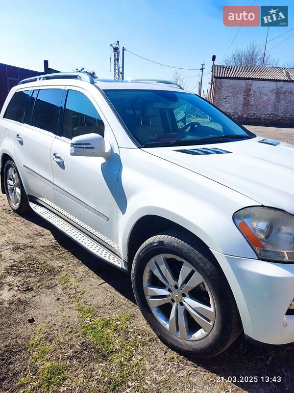 Внедорожник / Кроссовер Mercedes-Benz GL-Class 2010 в Коростышеве