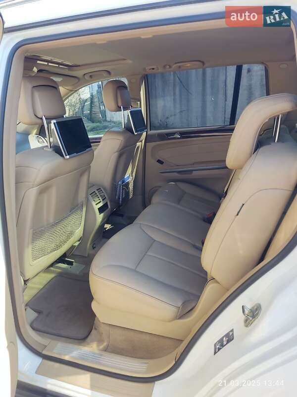Внедорожник / Кроссовер Mercedes-Benz GL-Class 2010 в Коростышеве