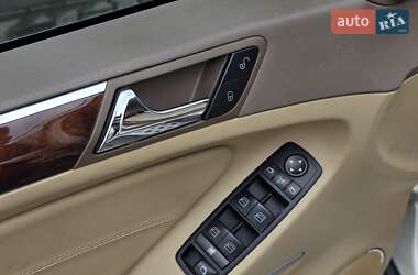 Позашляховик / Кросовер Mercedes-Benz GL-Class 2012 в 