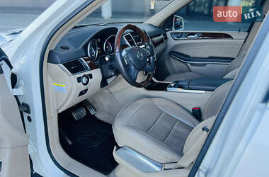 Внедорожник / Кроссовер Mercedes-Benz GL-Class 2012 в 