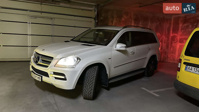 Внедорожник / Кроссовер Mercedes-Benz GL-Class 2012 в 