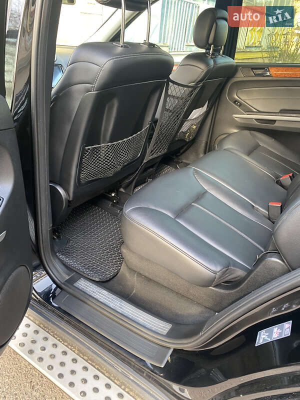 Внедорожник / Кроссовер Mercedes-Benz GL-Class 2010 в Ровно