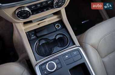 Позашляховик / Кросовер Mercedes-Benz GL-Class 2014 в 