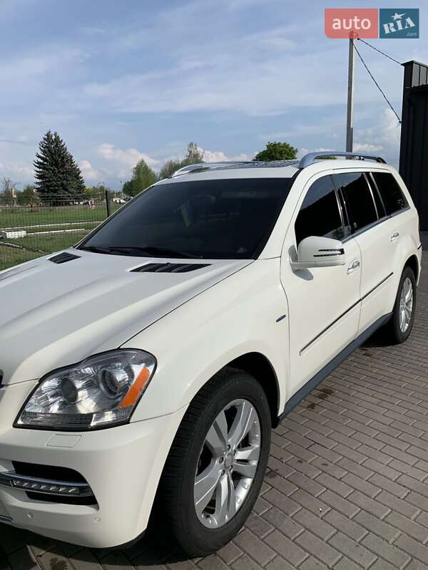 Внедорожник / Кроссовер Mercedes-Benz GL-Class 2012 в 