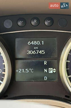 Внедорожник / Кроссовер Mercedes-Benz GL-Class 2012 в 