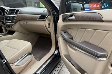 Позашляховик / Кросовер Mercedes-Benz GL-Class 2013 в 