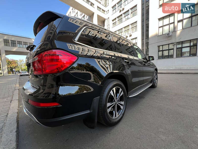 Mercedes-Benz GL-Class 2012