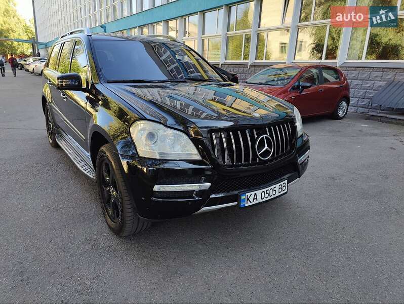 Позашляховик / Кросовер Mercedes-Benz GL-Class 2011 в 