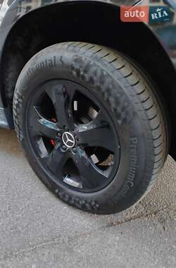 Позашляховик / Кросовер Mercedes-Benz GL-Class 2011 в 