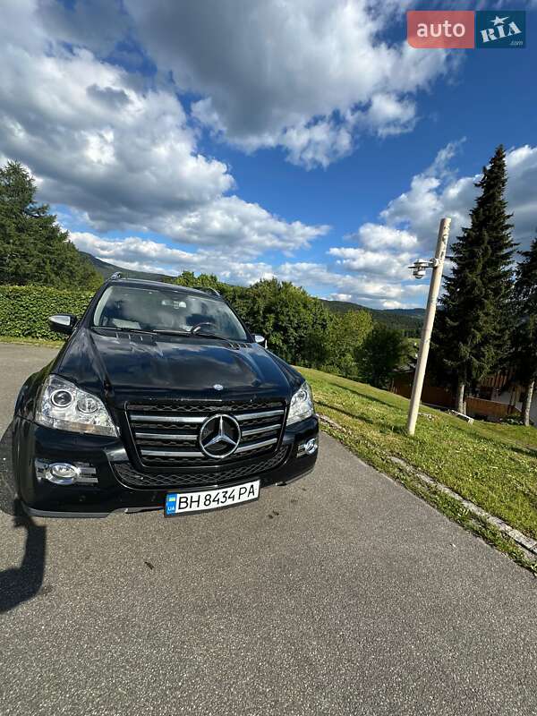 Позашляховик / Кросовер Mercedes-Benz GL-Class 2008 в 