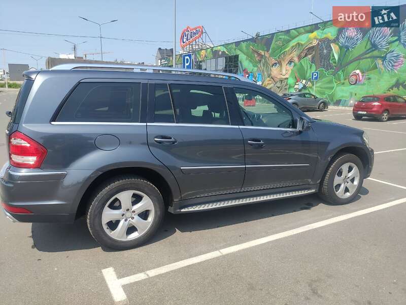 Позашляховик / Кросовер Mercedes-Benz GL-Class 2010 в Києві