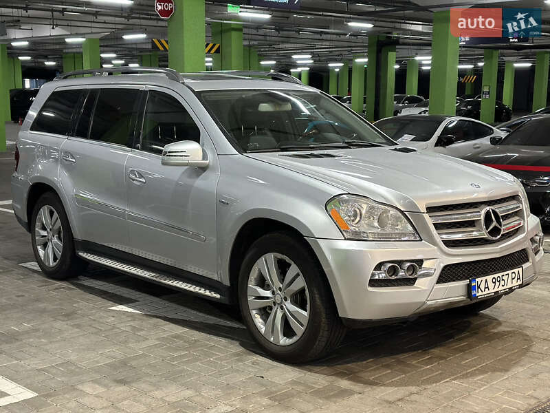 Внедорожник / Кроссовер Mercedes-Benz GL-Class 2010 в 