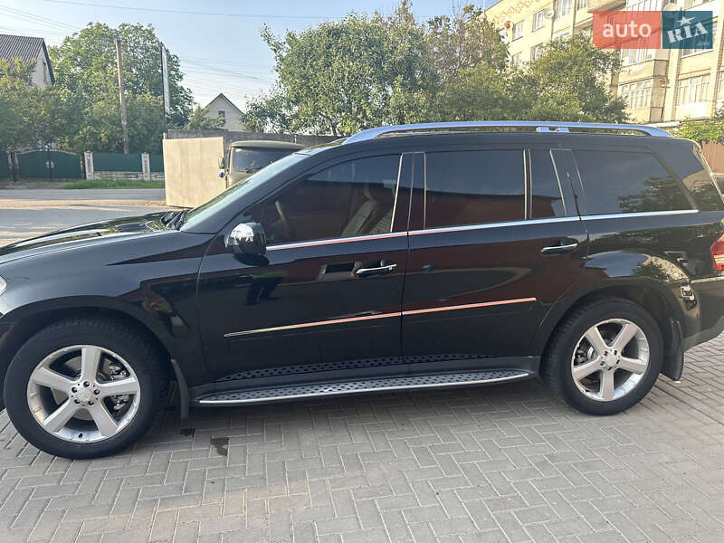 Внедорожник / Кроссовер Mercedes-Benz GL-Class 2009 в Гайсине